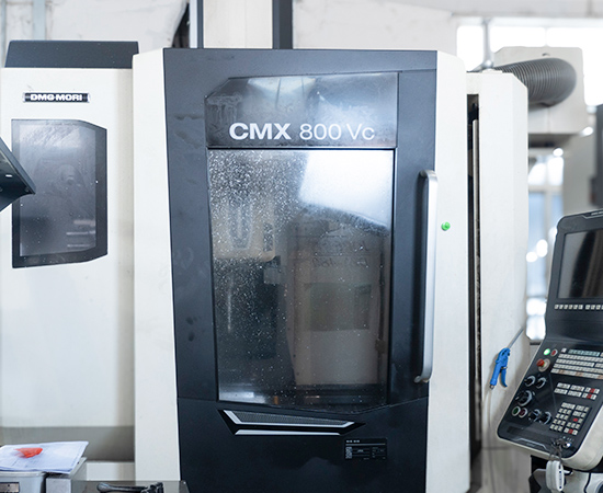 DMG MORI CMX 800 V
